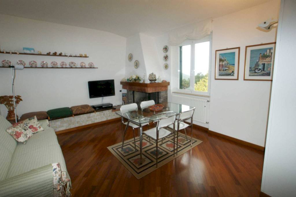 Trilocale via Cristoforo Colombo, Ameglia - foto 1