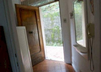 One-room apartment Ameglia - photo 11