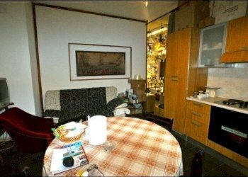 Negozio Ameglia - foto 4