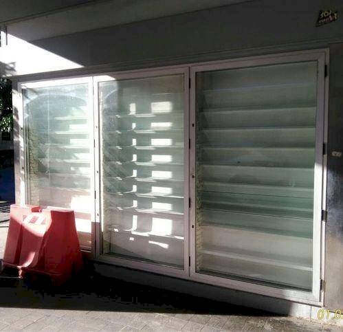 Negozio piazza Del Mercato, La Spezia - foto 2