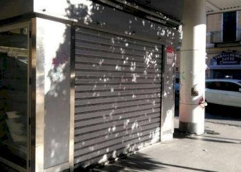 Negozio piazza Del Mercato, La Spezia - foto 4