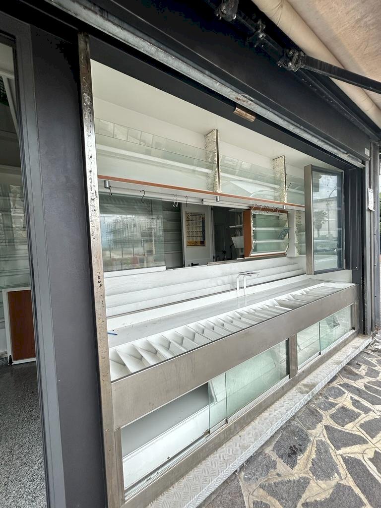 6.jpg - Locale Commerciale VIALE MAIELLA, Francavilla al Mare - foto 3