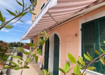 0cac2af1-238b-4dd0-8a77-e8f5d00ef1ec.jpg - Four-room apartment Sarzana - photo 1