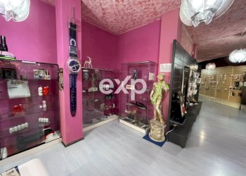 Shop Piazza de Gasperi, Casarsa della Delizia - photo 14