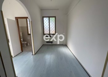 Negozio Piazza de Gasperi, Casarsa della Delizia - foto 21