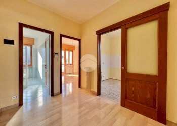 Trilocale Via torino, Lanzo Torinese - foto 1