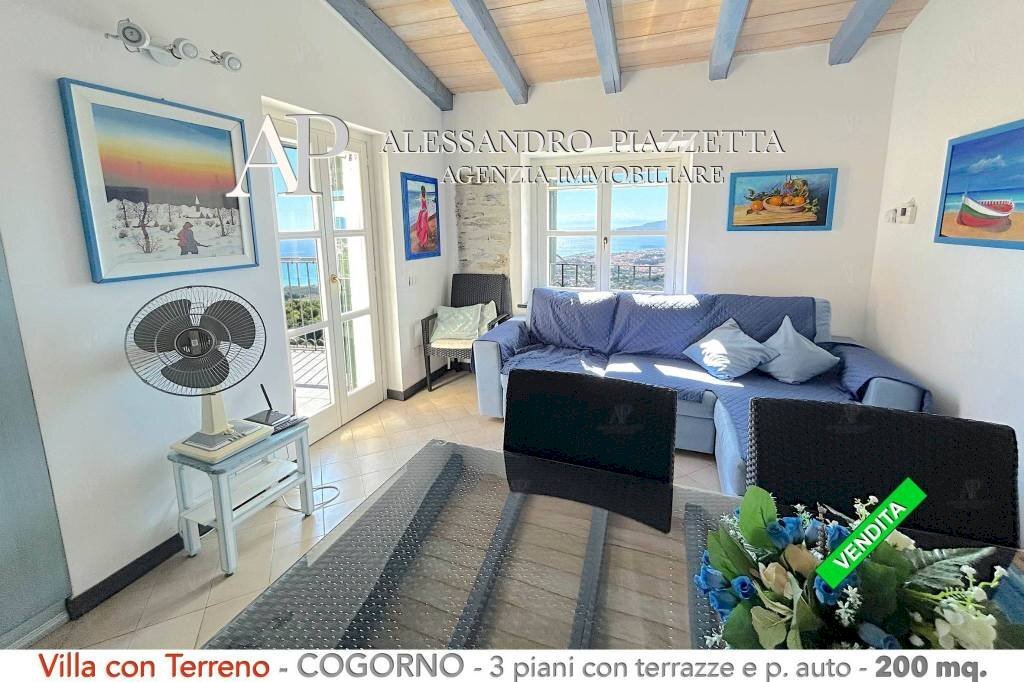 Ampio e luminoso soggiorno - Villa Cogorno - foto 1