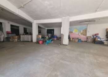 whatsapp image 2023 07 04 at 16 10 17  4 - Magazzino via turati, Savona (zona Villetta) - foto 5