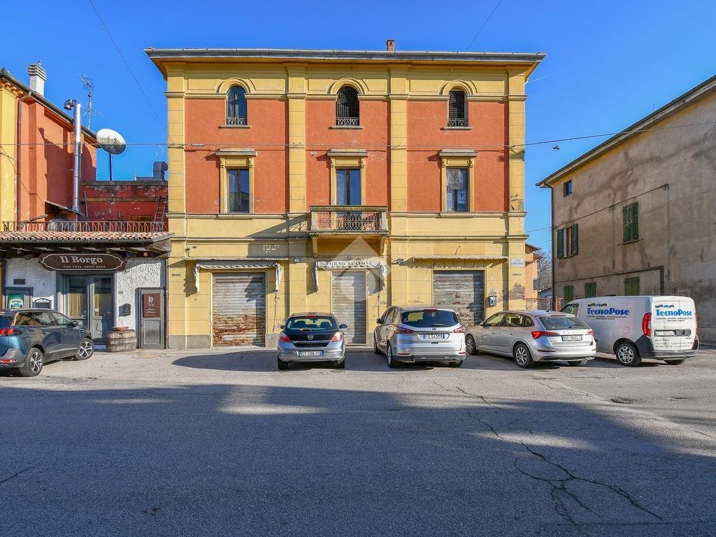 Stable - Palace Piazza della repubblica, Galliera - photo 1