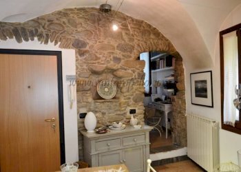 2001 INGRESSO ALLOGGIO - Trilocale Dolceacqua - foto 10