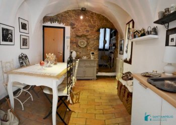 Cucina - Trilocale Dolceacqua - foto 2