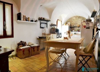 Cucina - Trilocale Dolceacqua - foto 3