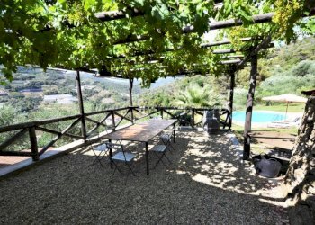 1585-5-esterno-pergolato.5 - Villa strada nerussi, Soldano - foto 5