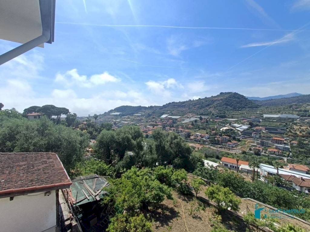 Vista - Four-room apartment via generale vincenzo rossi, 55, Bordighera - photo 1