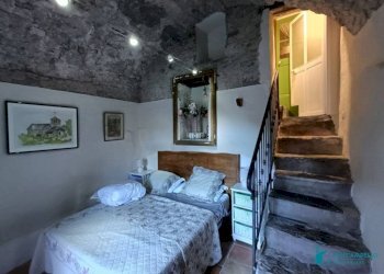 Camera da letto - Villa via Roma, 1, Castel Vittorio - photo 24