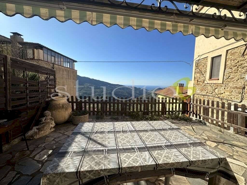 Balcone - Appartamento via Gian Tommaso Borgogno, snc, Perinaldo - foto 1