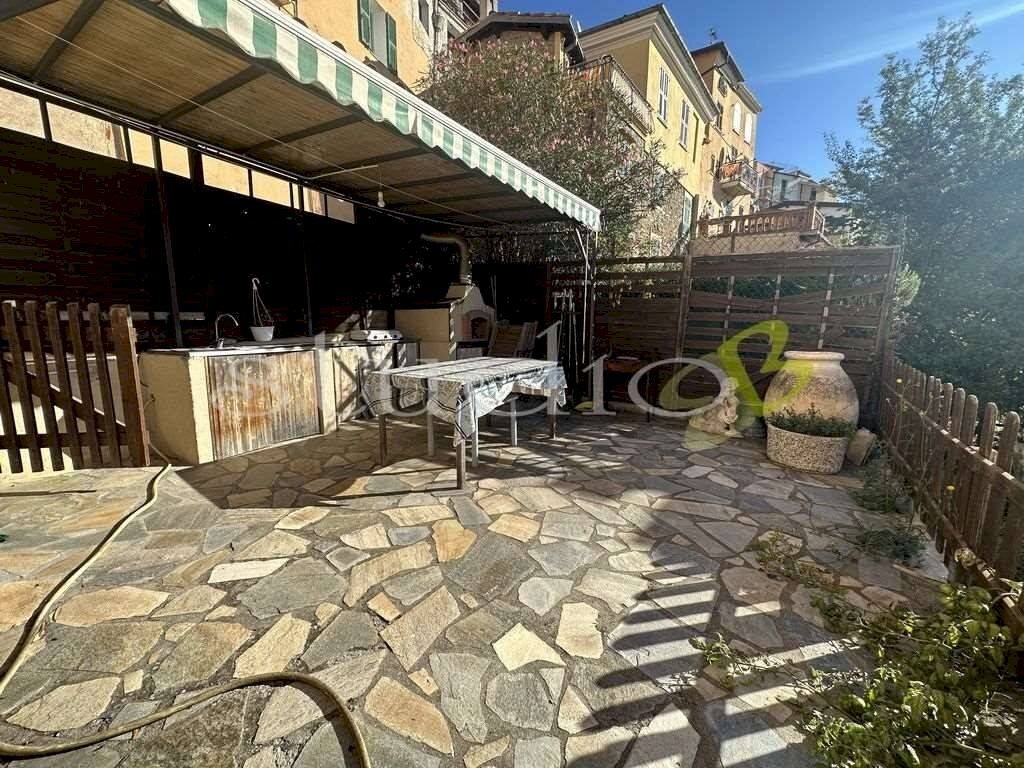 Giardino - Appartamento via Gian Tommaso Borgogno, snc, Perinaldo - foto 2