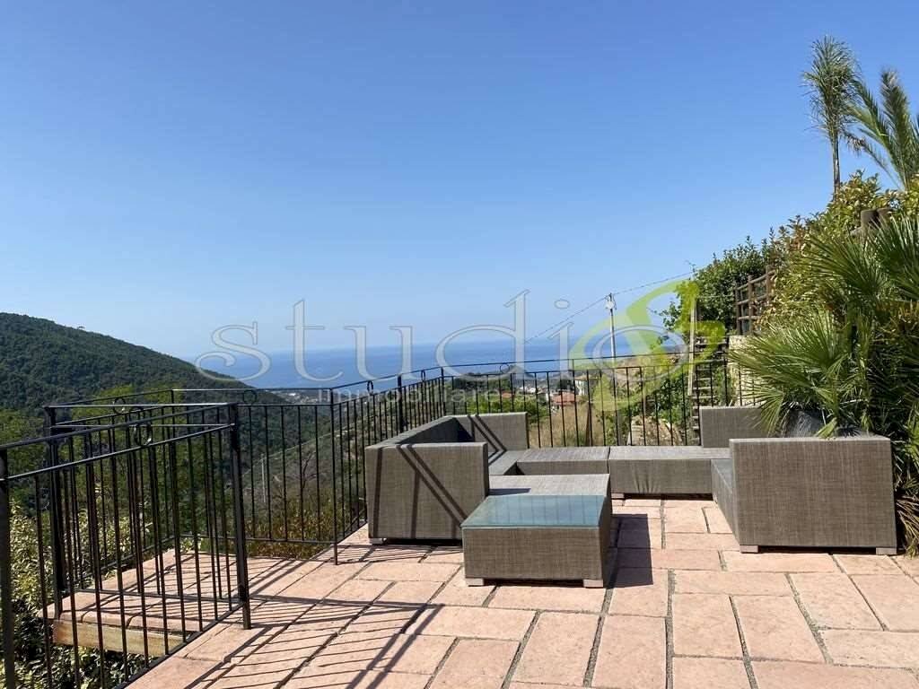 Terrazzo - Villa corso Bernardo Leone, 20Bis, Seborga - foto 1