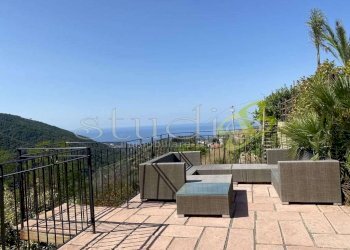 Balcone - Villa corso Bernardo Leone, 20Bis, Seborga - foto 1