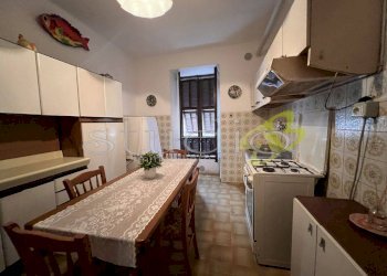 Appartamento via Camillo Benso di Cavour, Apricale - foto 1