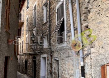 Appartamento via Camillo Benso di Cavour, Apricale - foto 13