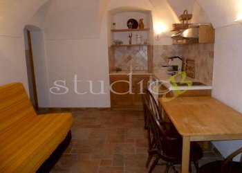 Salone - Trilocale piazza Libertà, snc, Seborga - foto 1