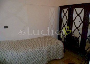 Camera da letto - Trilocale piazza Libertà, snc, Seborga - foto 2