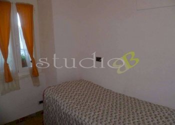 Camera da letto - Trilocale piazza Libertà, snc, Seborga - foto 3