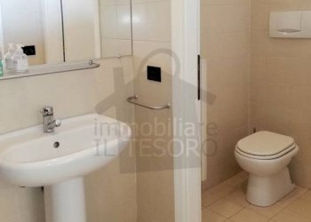 Bagno - Attività Commerciale piazza Oreste Cavallari, 9, Rimini - foto 8