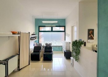 Negozio - Negozio via Mondolfo, Rimini - foto 4