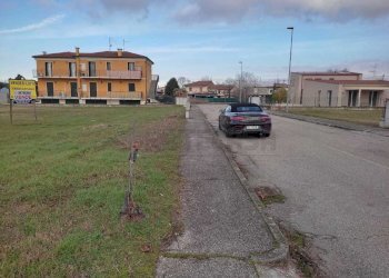 IMG-20240116-WA0001.jpg - Terreno edificabile Via Cavalieri di Vittorio Veneto, Albaredo d'Adige - foto 1