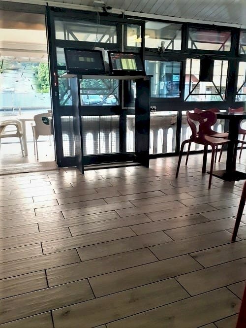 thumbnail_6f37aed8-ba0b-44d9-a068-d8a0d4d4a991.jpg - Ice cream shop Piazza Vittorio Veneto 8, Carrara - photo 3