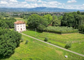 vendesi villa ristrutturata luccaDJI_0712.JPG - Villa Via per Gattaiola e Meati 598/A, Lucca - foto 3