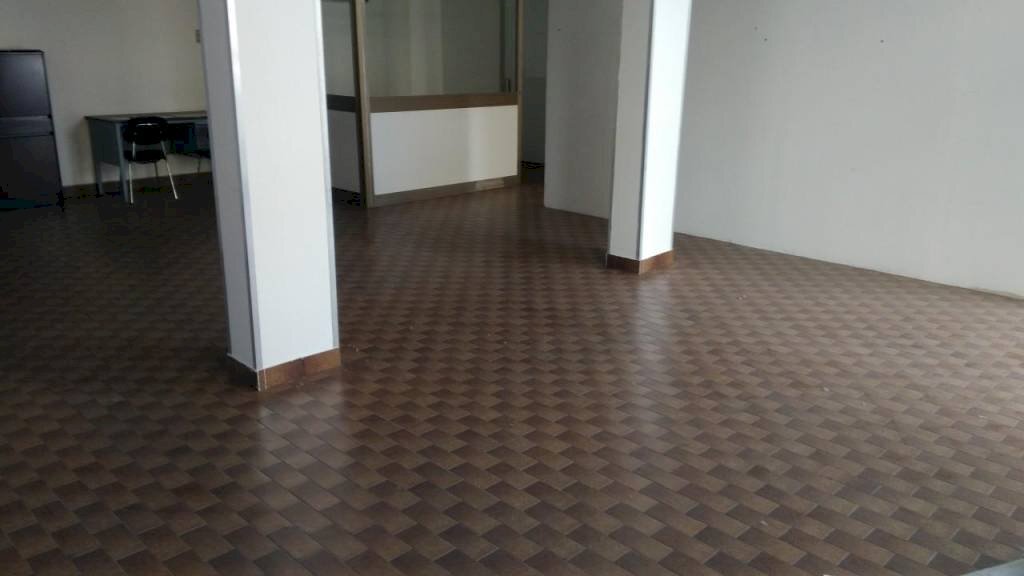 p 20181018 161643 - Negozio via Renzo Guaitoli, 28B, Carpi - foto 1