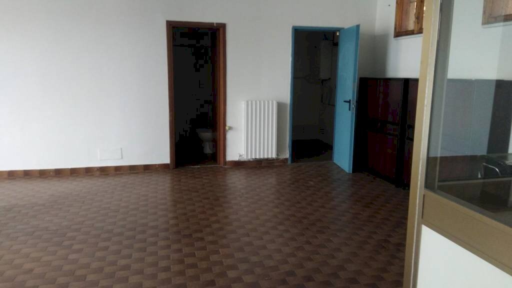 p 20181018 161701 - Negozio via Renzo Guaitoli, 28B, Carpi - foto 3