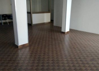 p 20181018 161643 - Negozio via Renzo Guaitoli, 28B, Carpi - foto 1