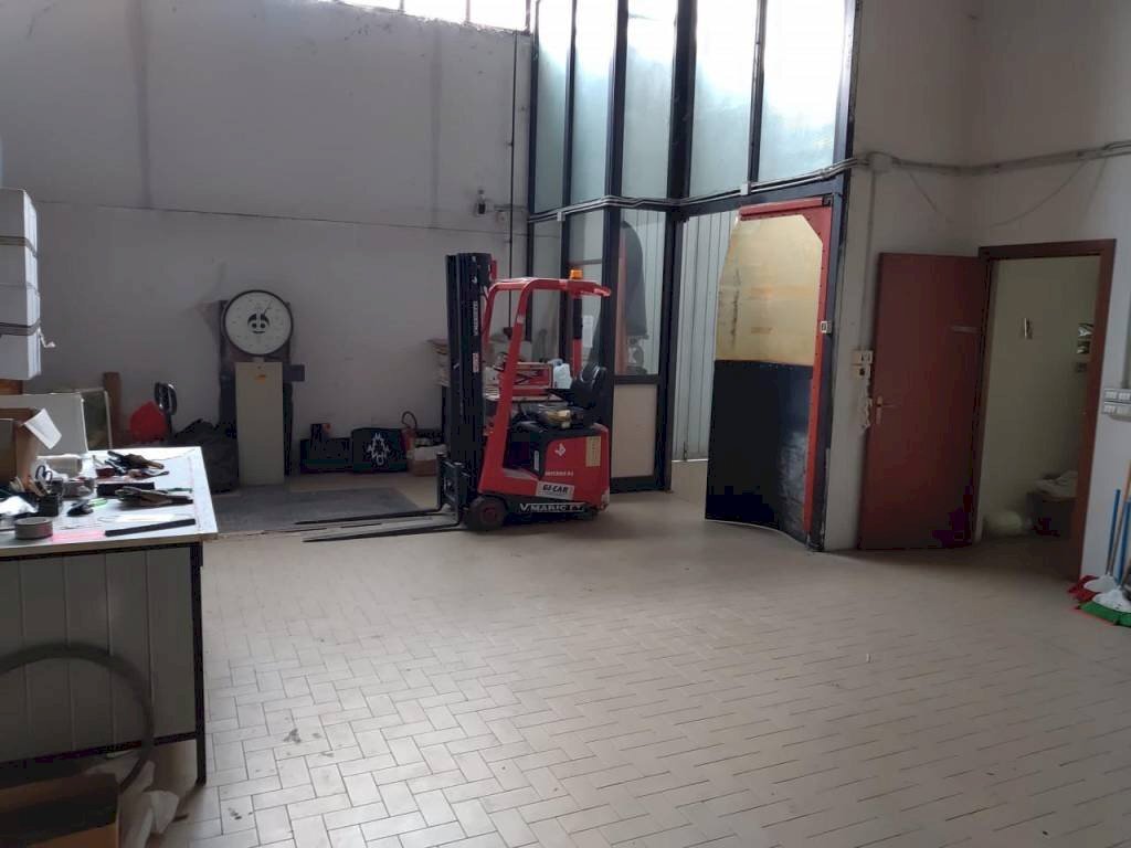 0dd27d7f 53f8 434b 8669 4d00c633fee2 - Shed via Lucania, Carpi - photo 2