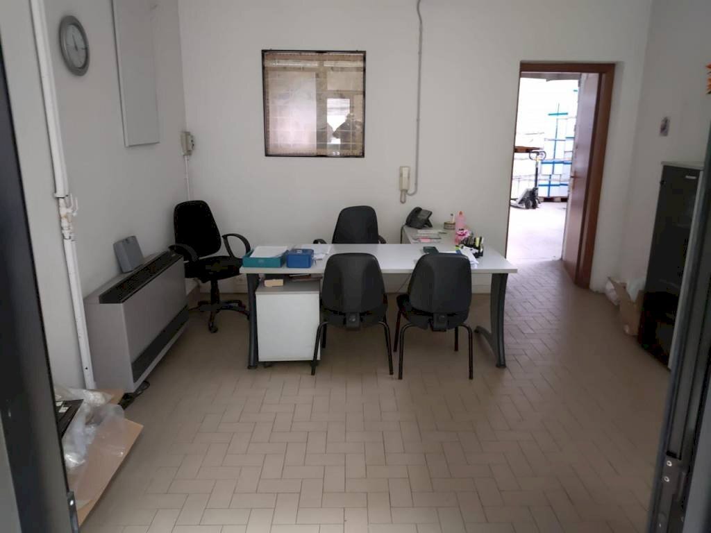 23a9cc32 b4d1 45ea ba59 311ea6535008 - Shed via Lucania, Carpi - photo 3