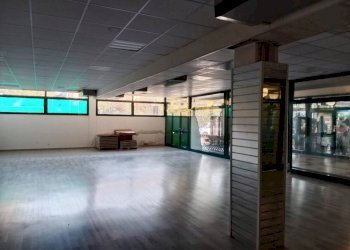 img 20231014 101415 1 - Shop via Genova, Carpi - photo 4