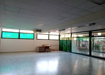 img 20231014 101422 1 - Shop via Genova, Carpi - photo 6