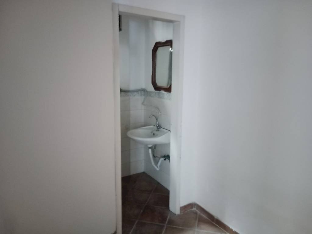 img 20231014 110128 - Shop piazza MARTIRI, Carpi - photo 3