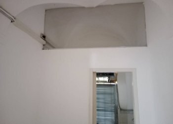 img 20231014 110137 - Shop piazza MARTIRI, Carpi - photo 4