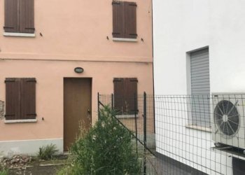 Casa indipendente Novi di Modena - foto 1