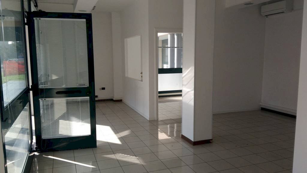 p 20181121 104540 - Shop via LEONI, Carpi - photo 2