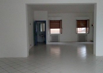 p 20181120 160755 - Negozio via Magazzeno, Carpi - foto 1
