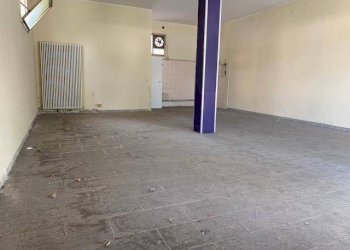 img 2817 - Negozio Mirandola - foto 4