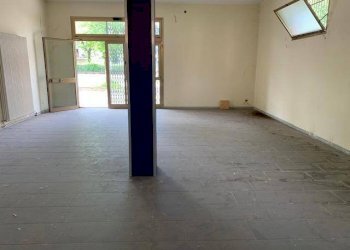 img 2822 - Negozio Mirandola - foto 7