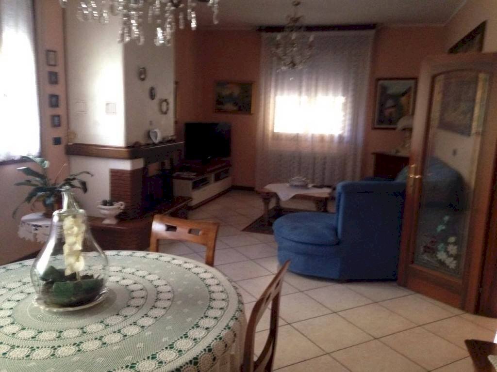 Villa Novi di Modena - foto 3