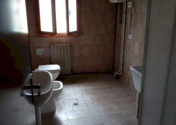 img 20201223 103018663  1 - Villa via F.LLI ROSSELLI, Novi di Modena - foto 8