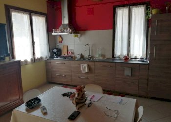 img 20220527 160650 - Villa via MARTIRI DELLA LIBERTA, Concordia sulla Secchia - foto 1